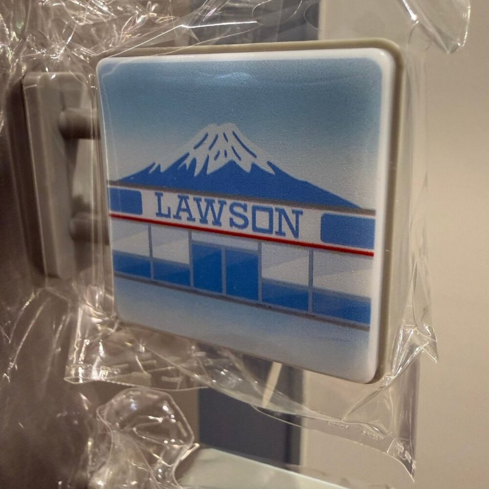 NWOT- Mini Konbini Lightbox Fridge Magnet: Lawson
